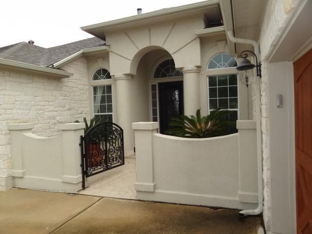 Building Photo - 1813 Val Verde Dr