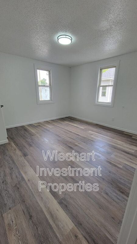 Foto del edificio - 325 S Pierce St