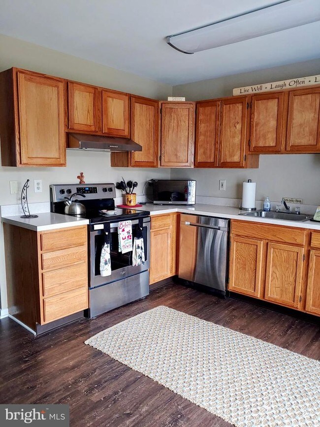 Foto del edificio - 178 Frederic Ct