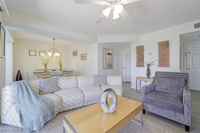 Foto del edificio - 481 Quail Forest Blvd