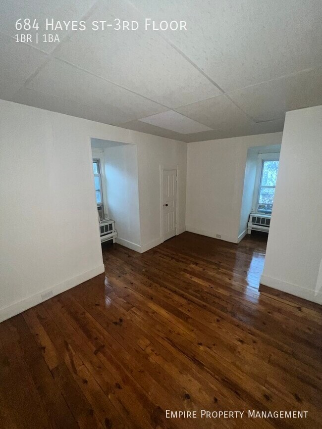 Building Photo - 1 Bedroom/1 Bath in South Bethlehem
