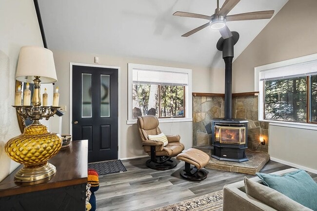 Foto del edificio - Beautiful Home- Backs up to BLM Land