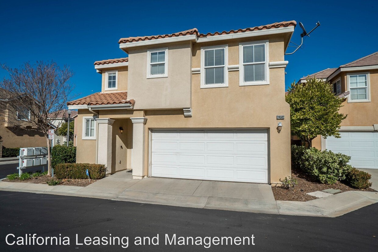 Primary Photo - 24502 Montevista Cir