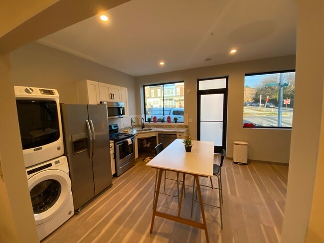 Foto del edificio - 2602 Huntingdon Ave