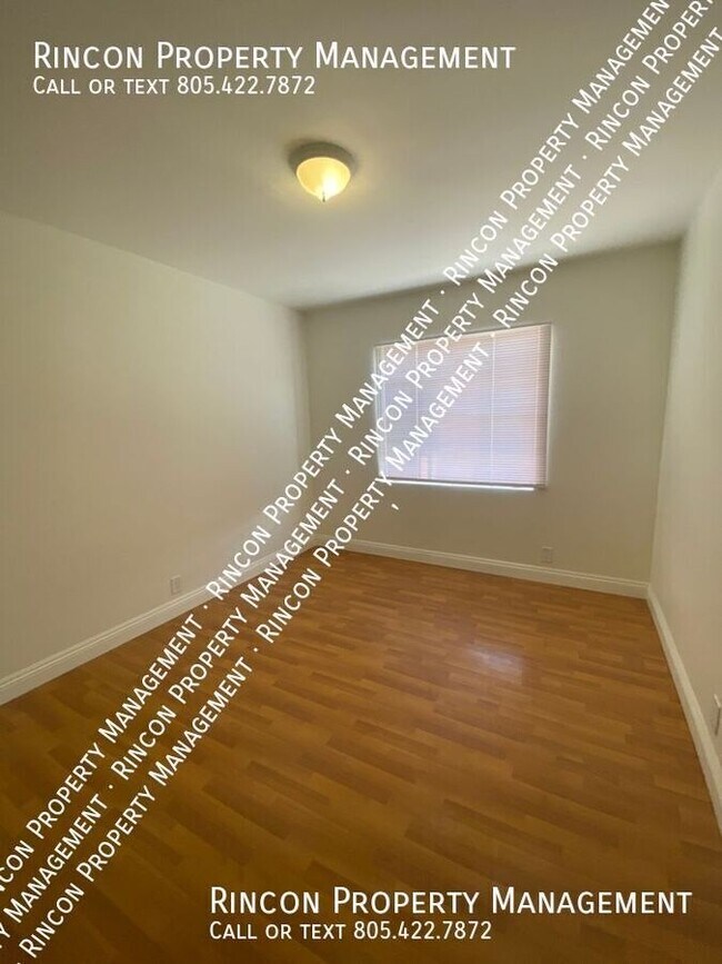 Foto del edificio - *Newly Updated 2 Bedroom Duplex unit in Sa...