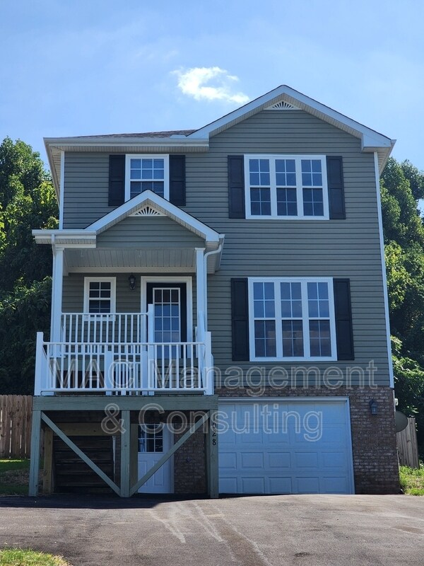Primary Photo - 1028 Nottingham Dr