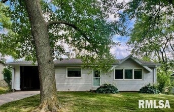 Building Photo - 5620 N Monterey Ct
