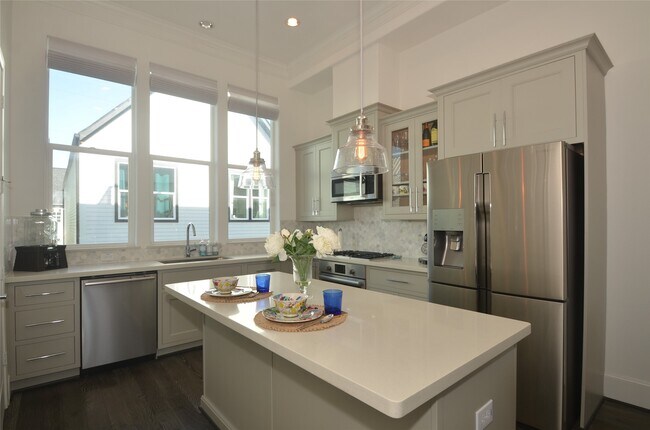 Foto del edificio - 8620 Emnora Ln