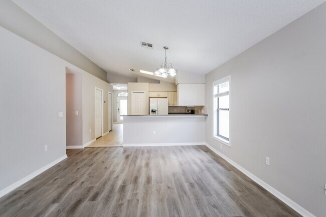 Building Photo - 7808 Prospect Hill Cir