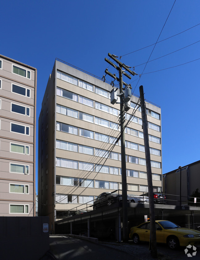 Building Photo - Haro Crest