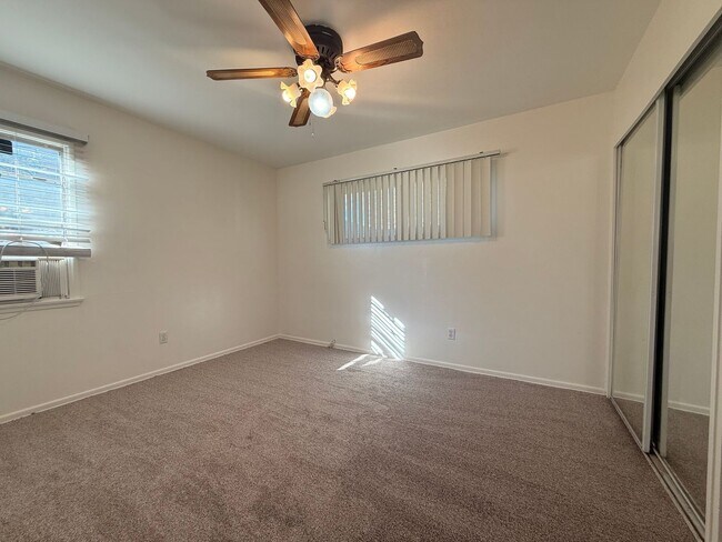 Foto del edificio - 3 bedroom 2 Bathroom Home in Colton