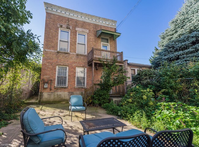 Building Photo - 2539 W Walton St