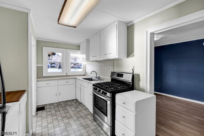 Building Photo - 41 Lenape Trail