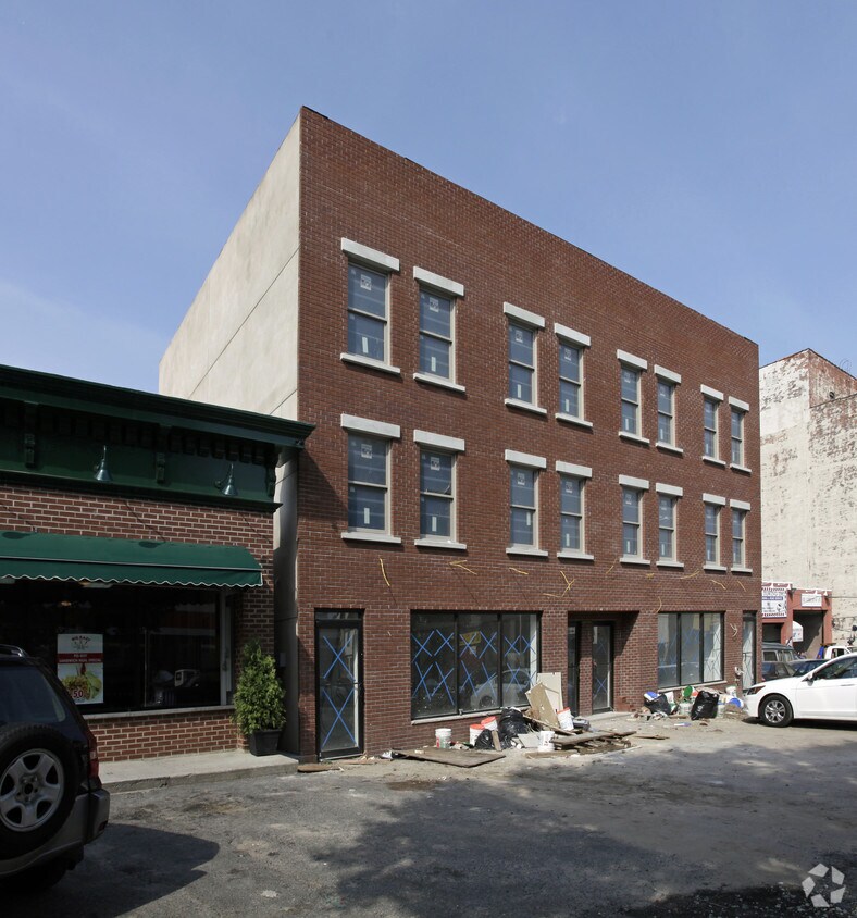 Foto del edificio - 632-634 Communipaw Ave