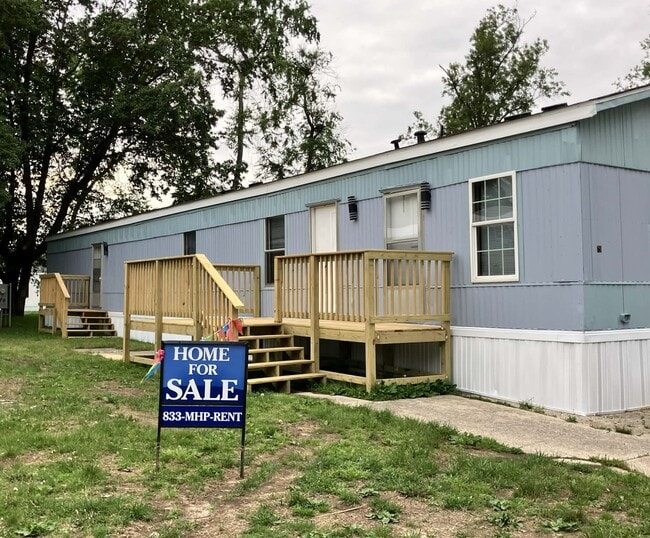 Building Photo - 79 Deerwood Park