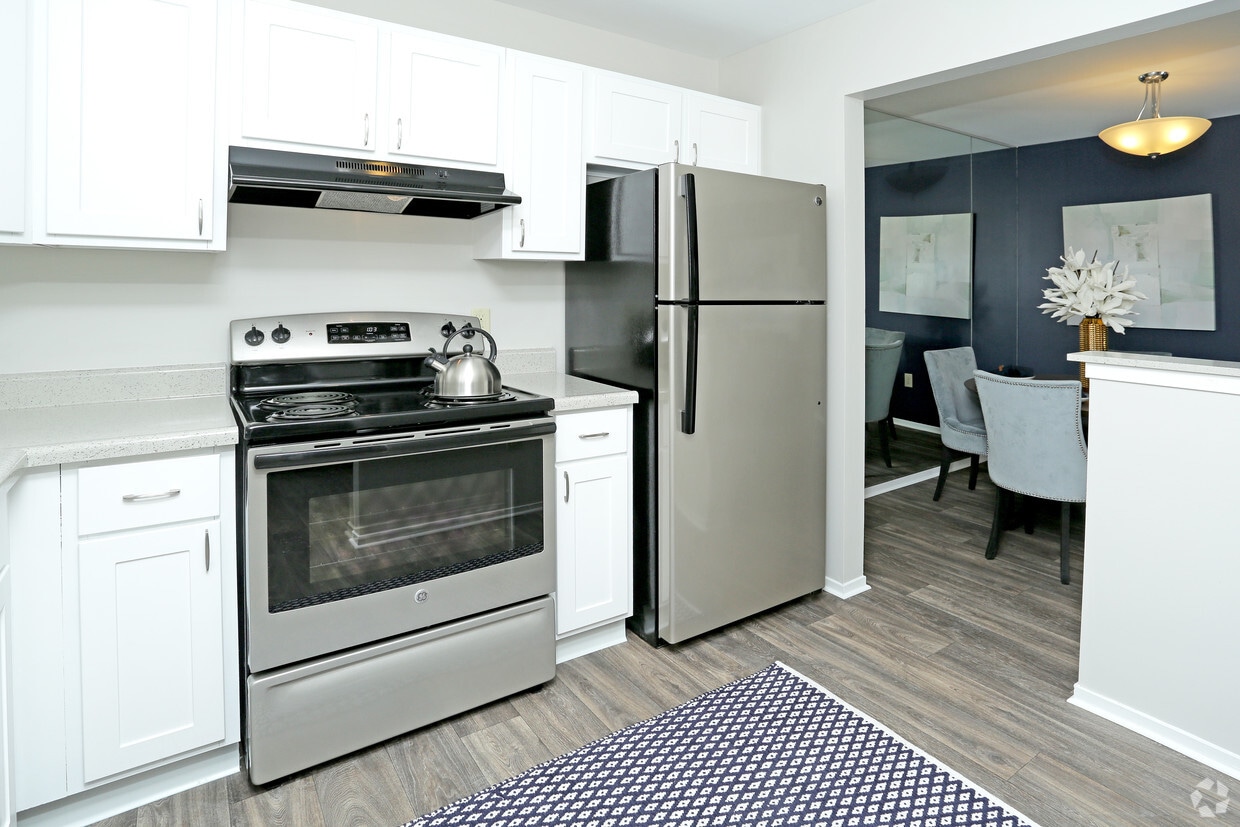 Oaks at Hampton Apartments Apartments in Rochester Hills, MI