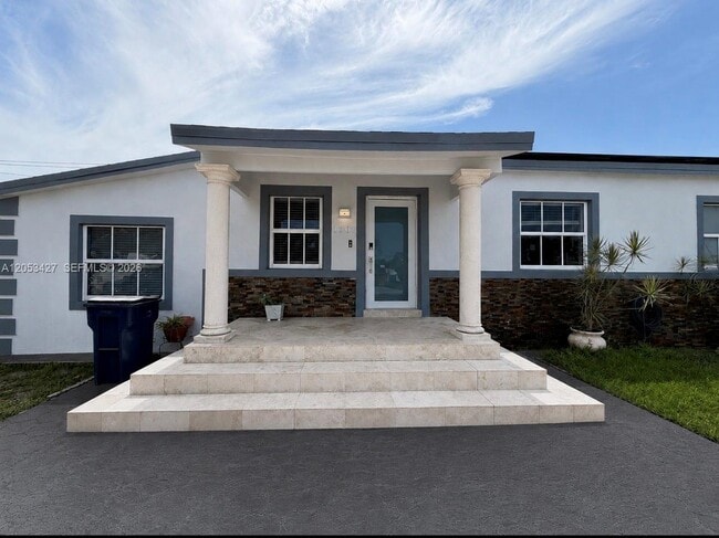 Foto del edificio - 1701 SW 72nd Ct