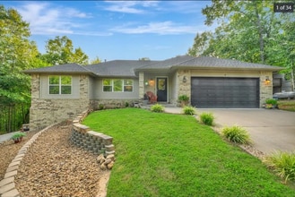 Building Photo - 4 Blenheim Ln