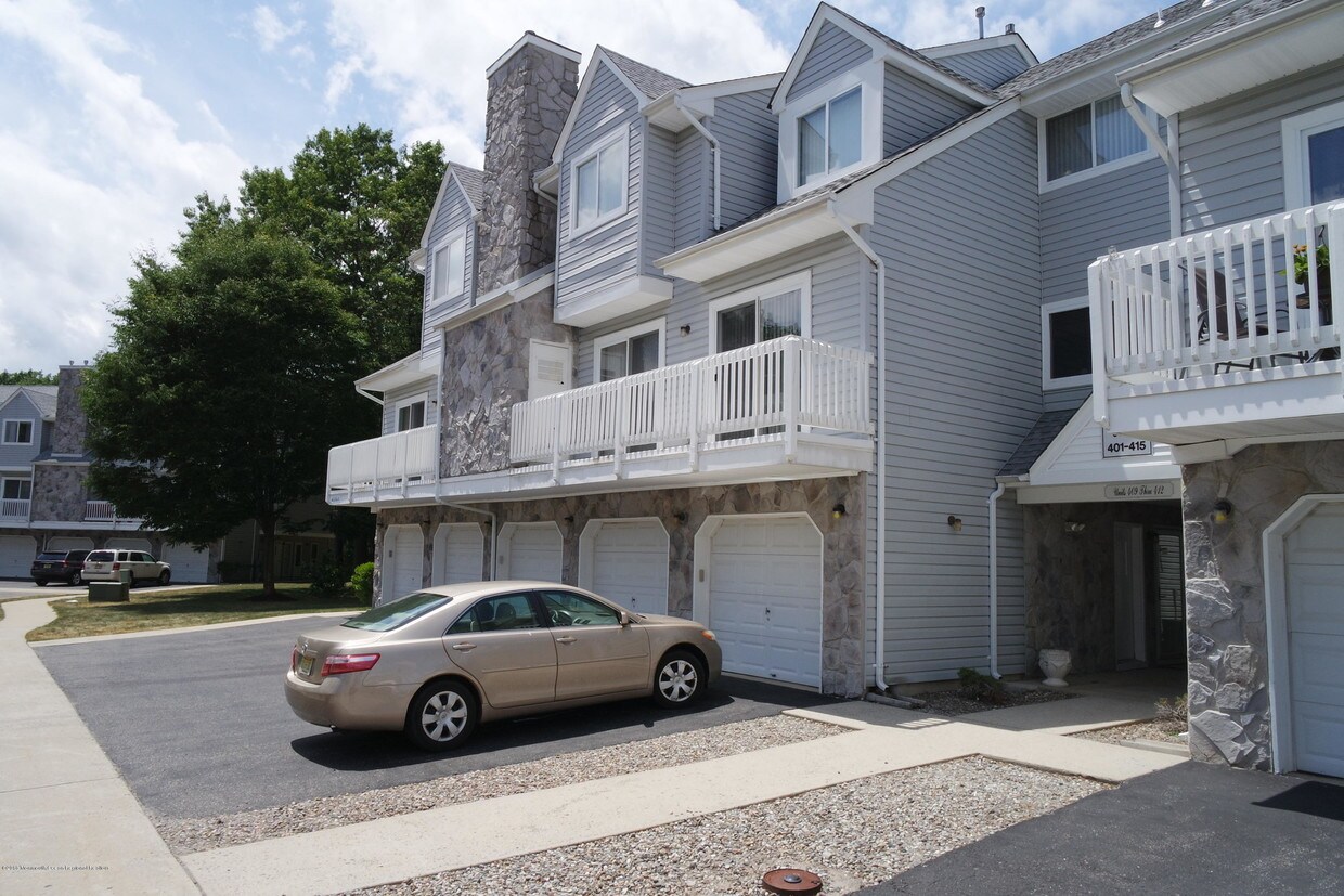 411 Schley Ave, Toms River, NJ 08755 Condo for Rent in Toms River, NJ