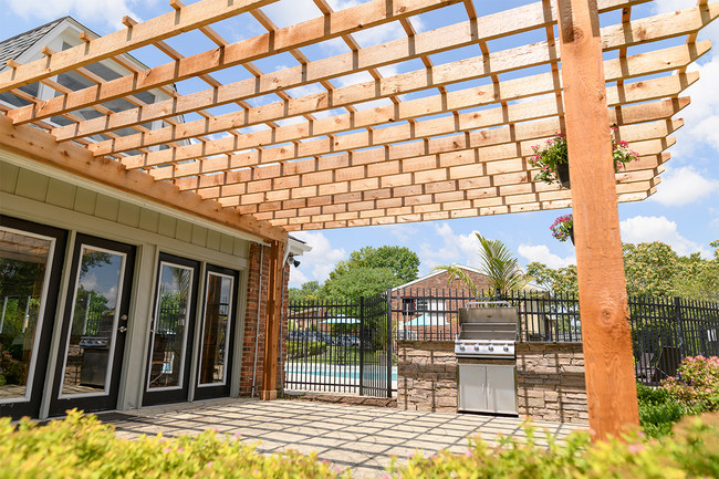 Building Photo - The Townhomes and Flats At Fontaine