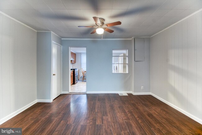 Foto del edificio - 6540 Parnell Ave