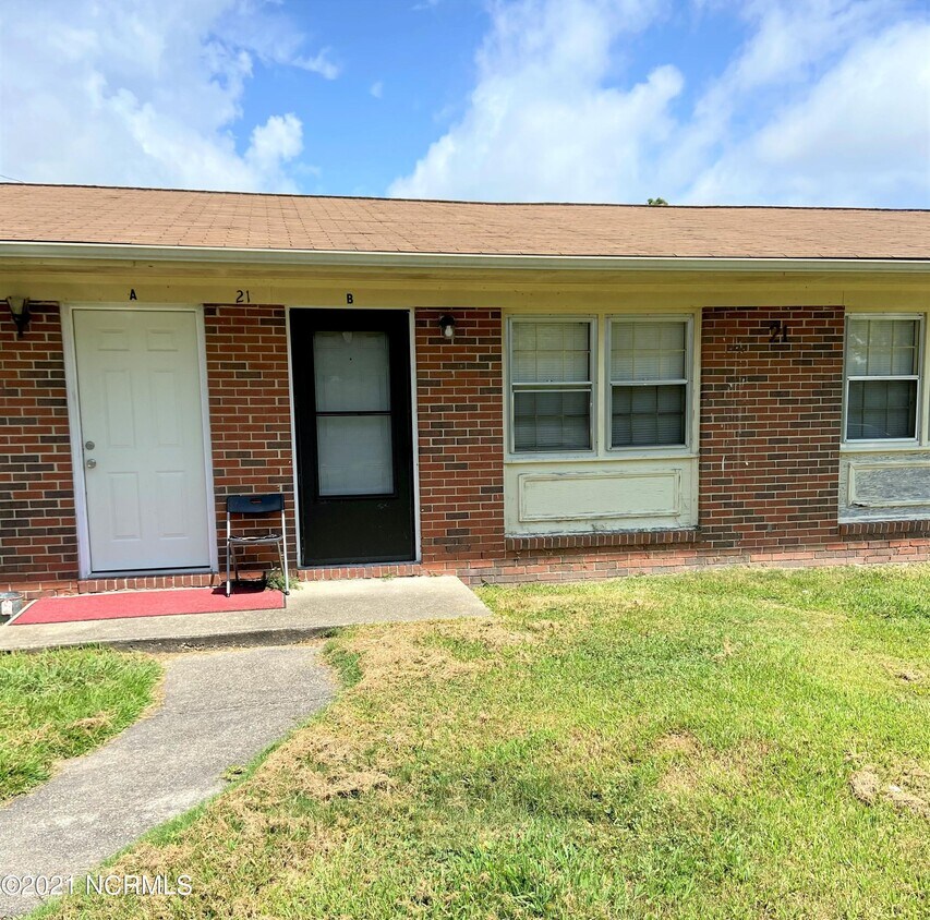 21 Sophia Dr Unit B, Jacksonville, NC 28540 Room for Rent in Jacksonville, NC