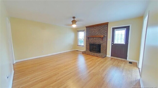 Foto del edificio - 2379 Riverchase Pl