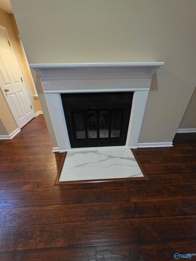 Foto del edificio - 1127 Stones Throw Dr NW