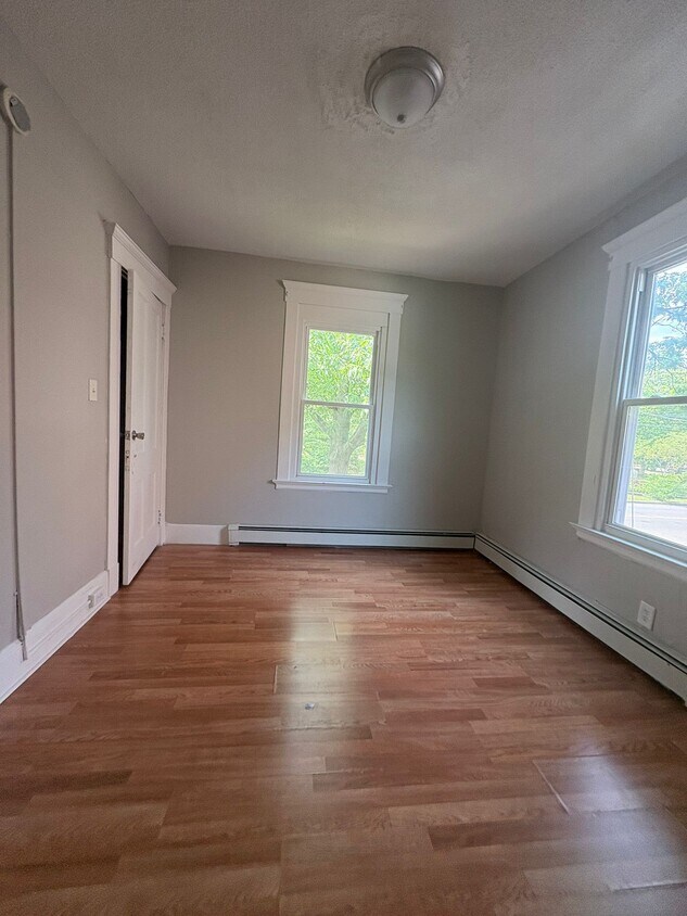 Foto principal - 41 Osborn Ave