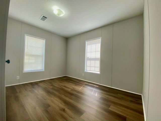 Foto del edificio - 6526 Stardust Ln