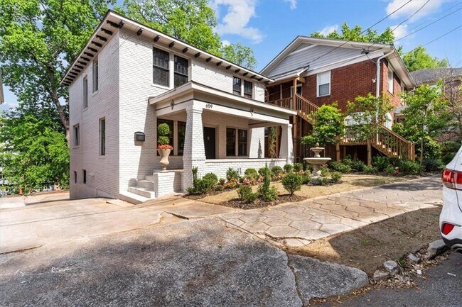 Building Photo - 659 Kennesaw Ave NE
