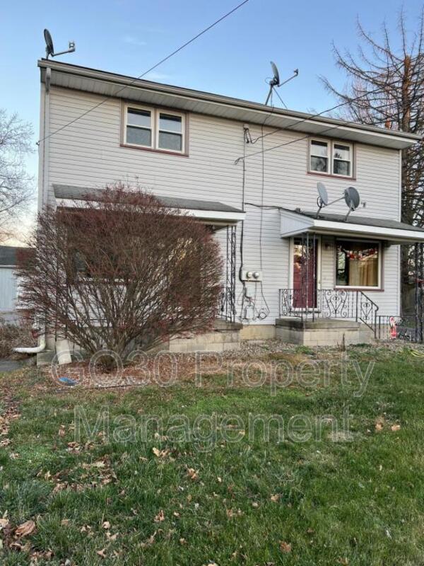 9909 Struthers Rd, New Middletown, OH 44442 Condo for Rent in New