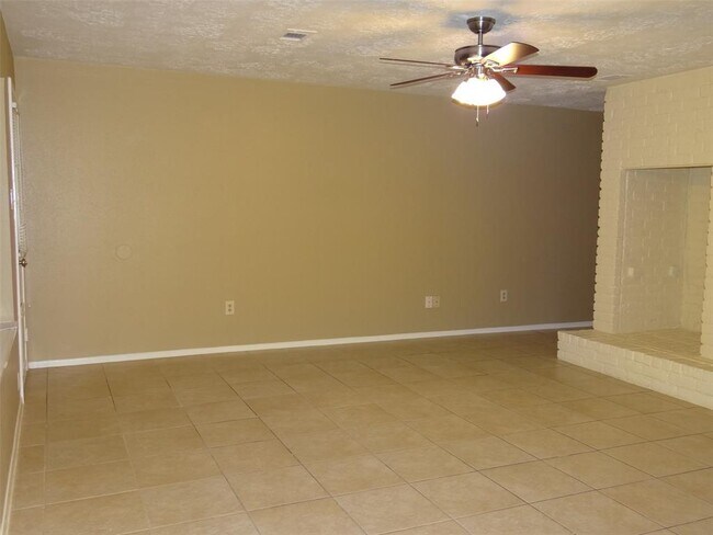 Foto del edificio - 4206 Mossygate Dr