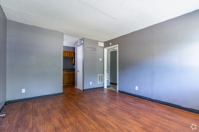 1BR, 1BA - 546SF - Vue on Royal Ridge