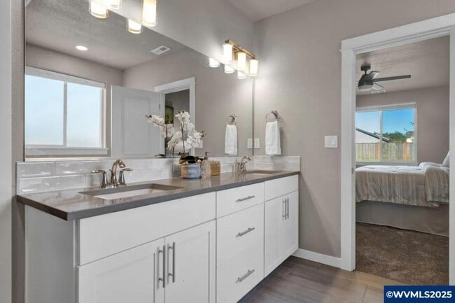 Building Photo - 2753 NW Dover Ave