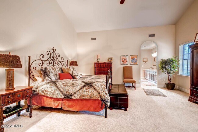 Building Photo - 3437 E Equestrian Trail