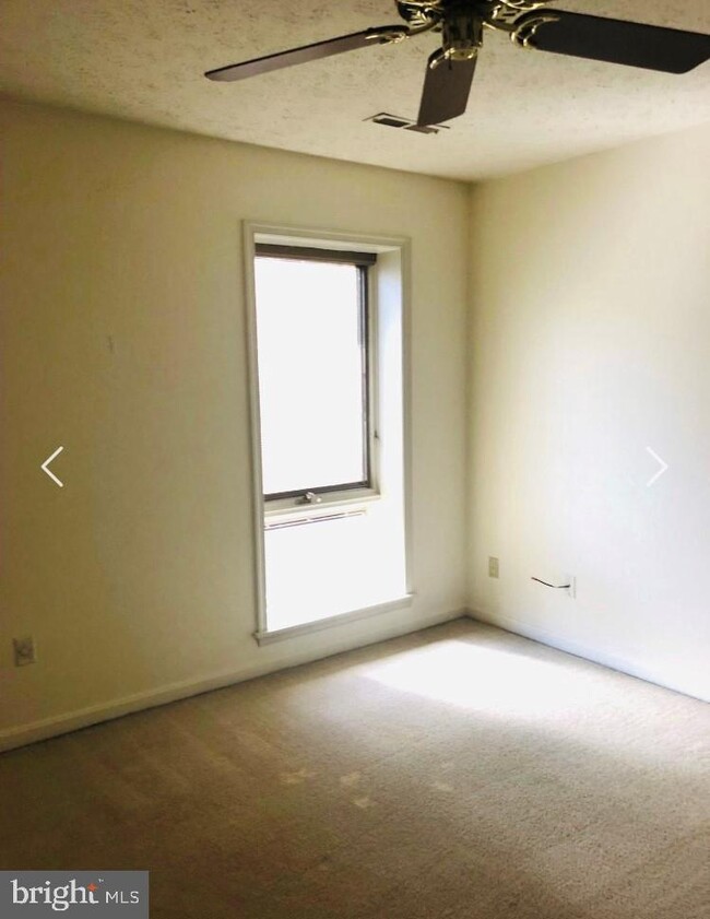 Building Photo - 23254 Chestnut Oak Ct