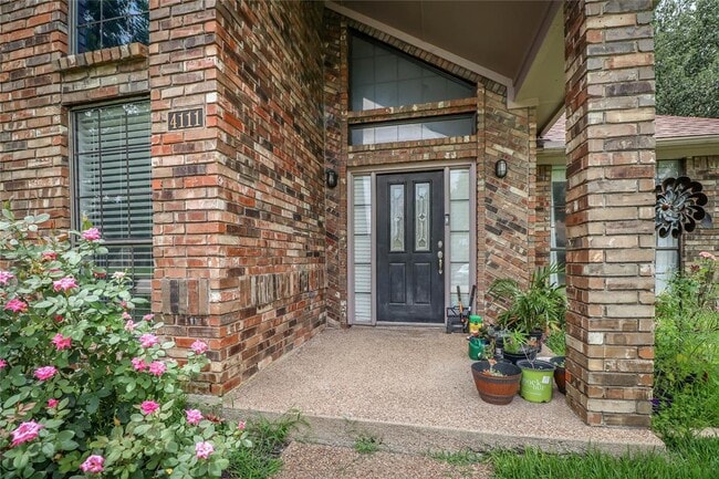 Building Photo - 4111 Province Dr