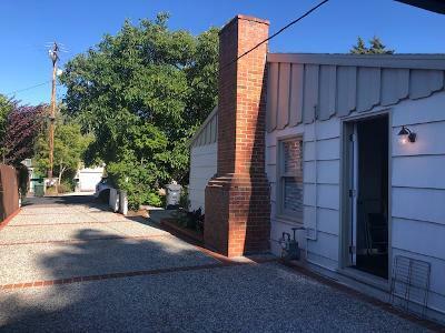 Building Photo - 416 Maple St
