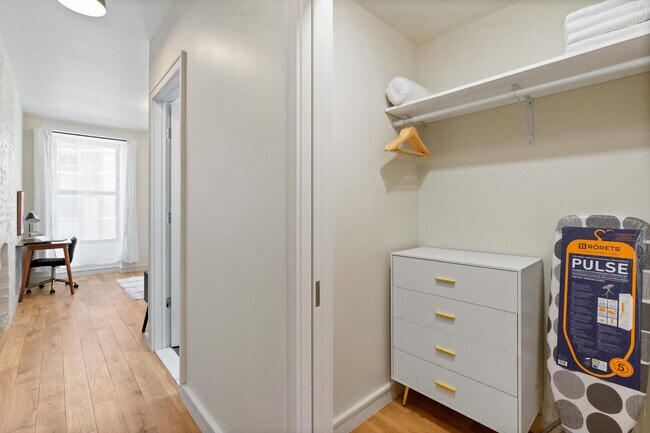 Building Photo - 491 2nd Ave