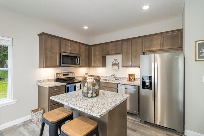 Foto del edificio - 2323 Point Pl