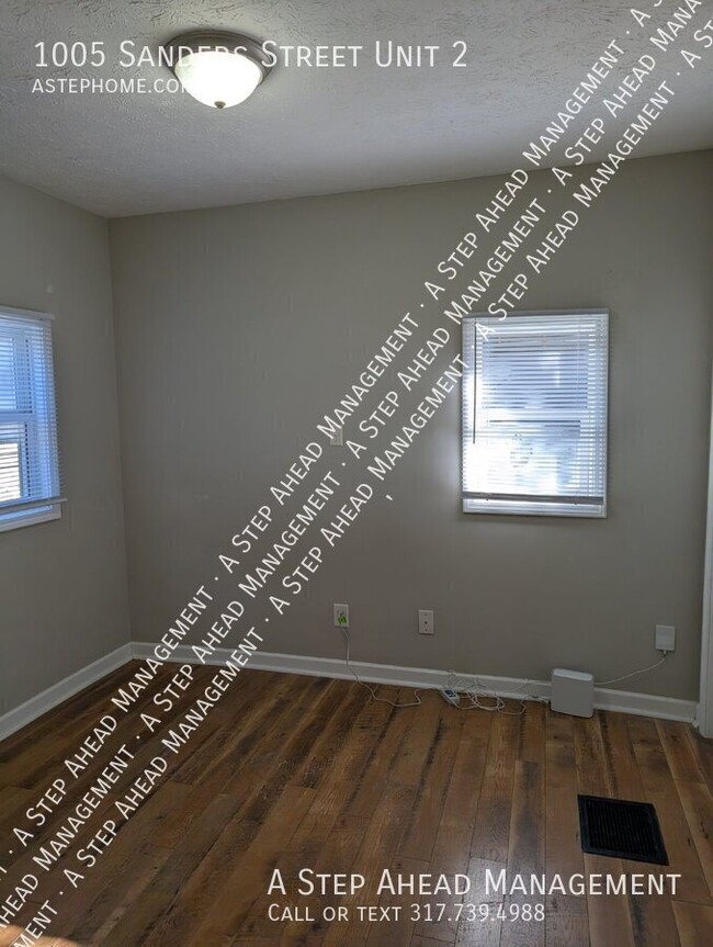 Building Photo - 1 Bedroom Fountain Square apartment!