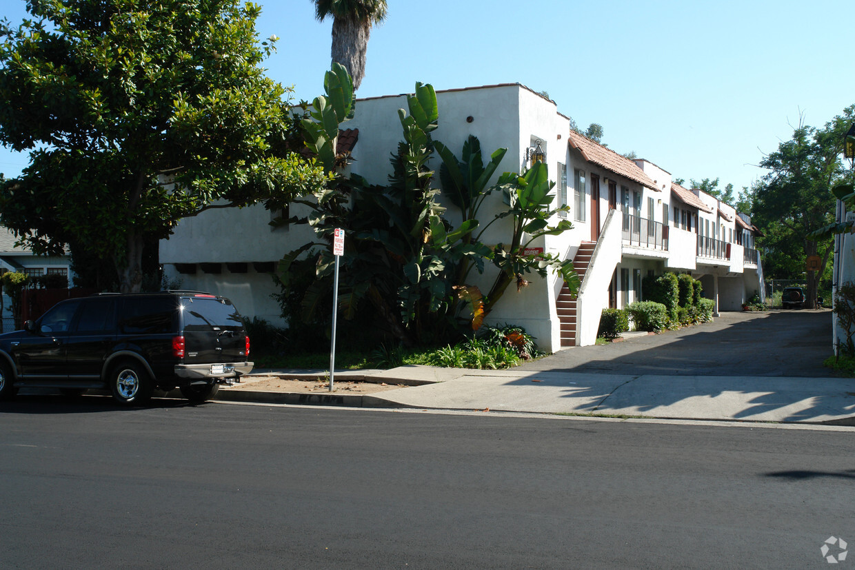 Primary Photo - 1913 Castillo St