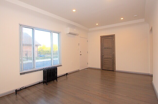 Foto del edificio - 1341 Crane St