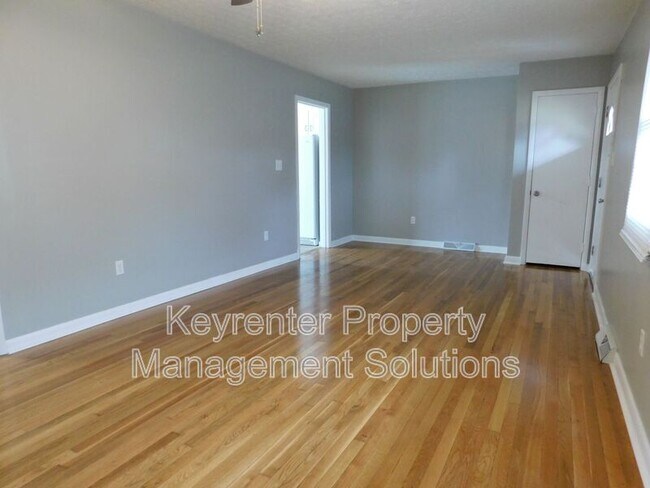 Foto del edificio - 2317 Cortland St