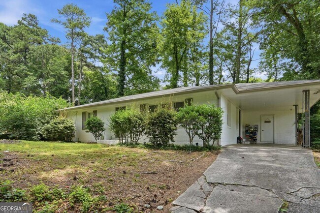 Foto del edificio - 581 Meadowbrook Dr SE