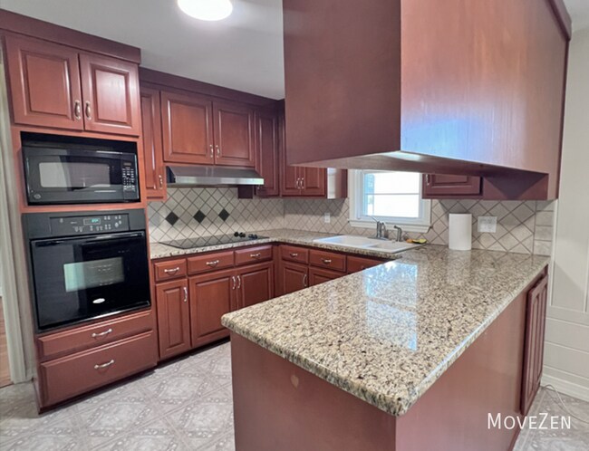 Foto del edificio - 654 Meadowlark Dr