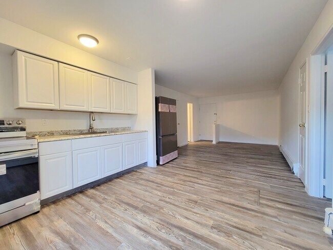 LR/DR - 201 12th St