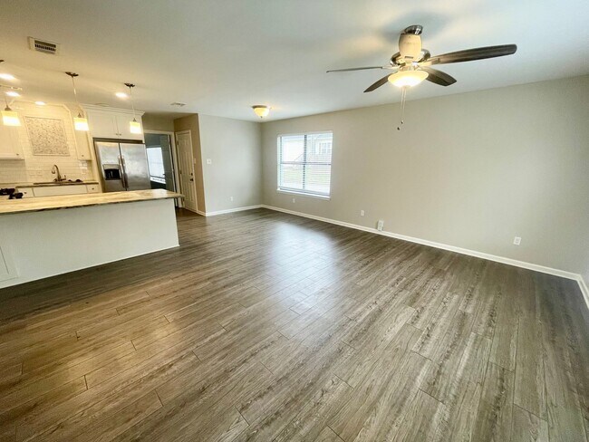 Foto del edificio - Updated home within walking distance of UAMS