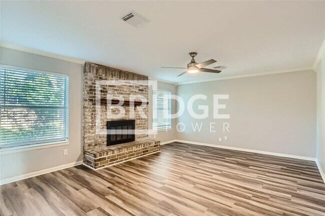 Building Photo - 401 Summer Pl Ct